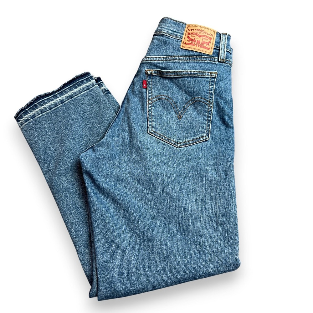 Levi Wedgie Straight Denim Jeans Women 31 Blue Raw Hem High Rise Ankle Blue